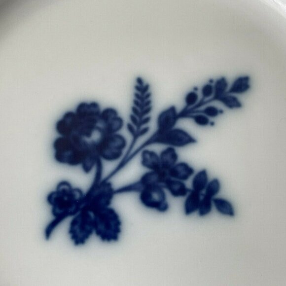 Williams Sonoma Flow Blue Pattern Dessert Salad Plates 7 5/8" Flowers Set of 2 - Picture 6 of 12